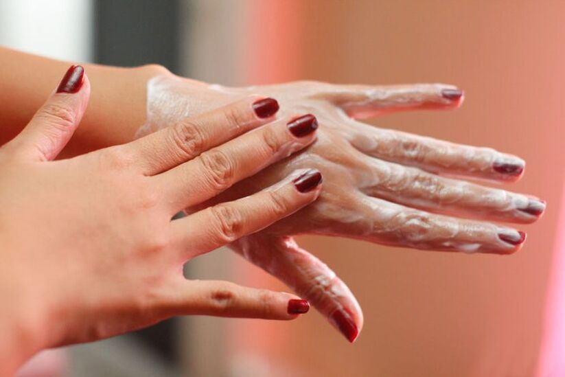 apply the cream on the hands for skin rejuvenation
